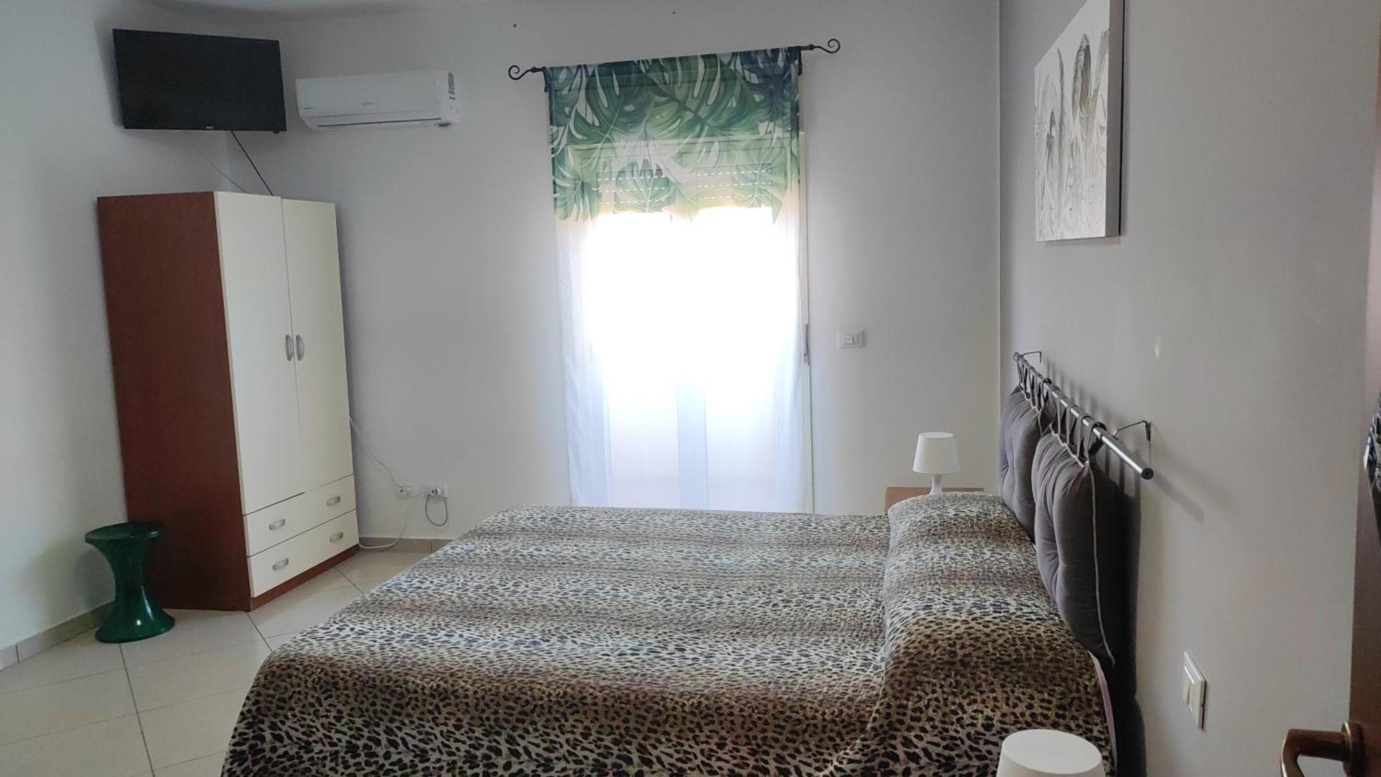 Bed And Breakfast Oasi Reggio Calabria Room photo